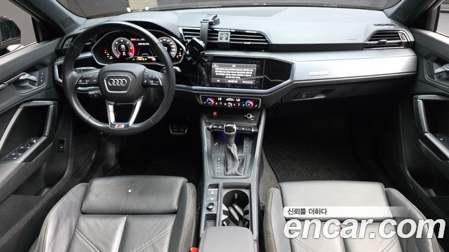 Audi Q3 2020 — photo 7