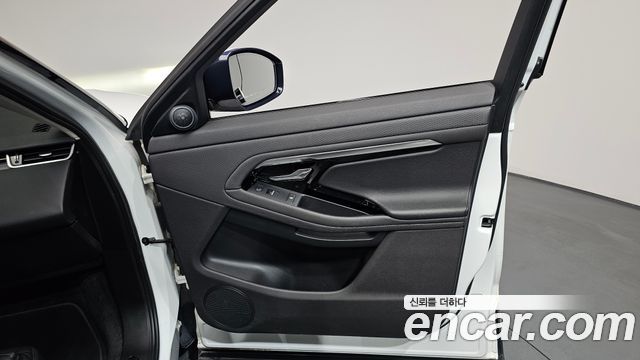 Land Rover Range Rover Evoque 2020 — photo 14