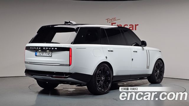 Land Rover Range Rover 2025 — photo 2