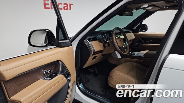 Land Rover Range Rover 2025 — photo 13