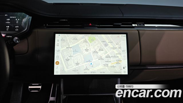 Land Rover Range Rover 2025 — photo 20