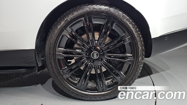 Land Rover Range Rover 2025 — photo 7