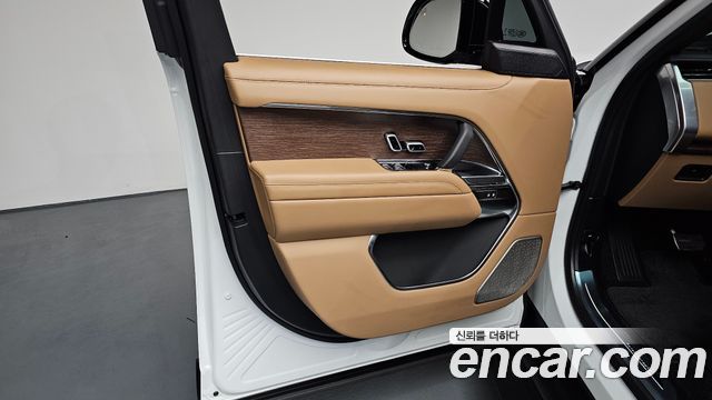 Land Rover Range Rover 2025 — photo 14