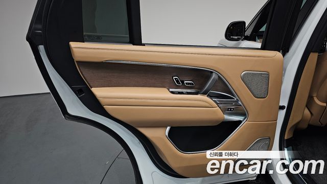 Land Rover Range Rover 2025 — photo 15