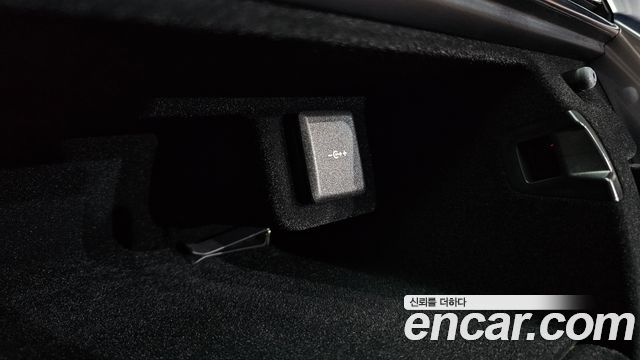 Land Rover Range Rover 2025 — photo 36