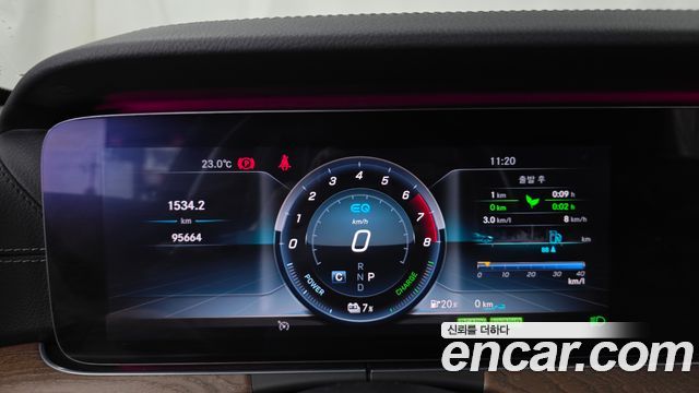 Mercedes-Benz E-Class 2019 — photo 11