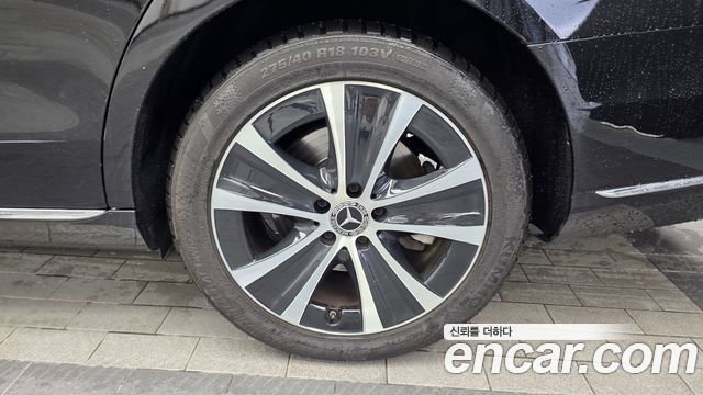 Mercedes-Benz E-Class 2019 — photo 7