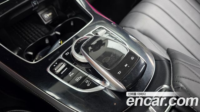 Mercedes-Benz E-Class 2019 — photo 28
