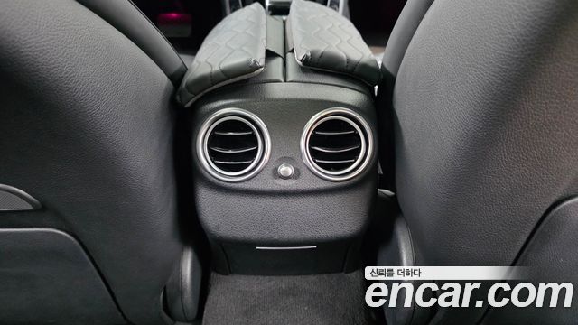 Mercedes-Benz E-Class 2019 — photo 31