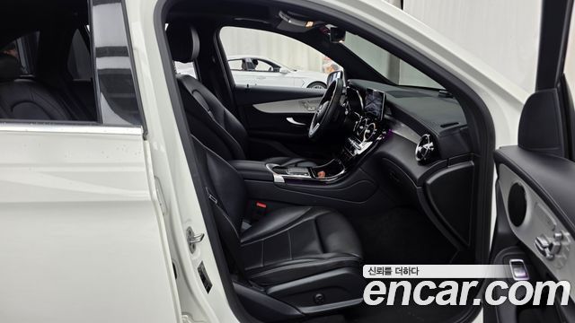 Mercedes-Benz GLC-Class 2021 — photo 17