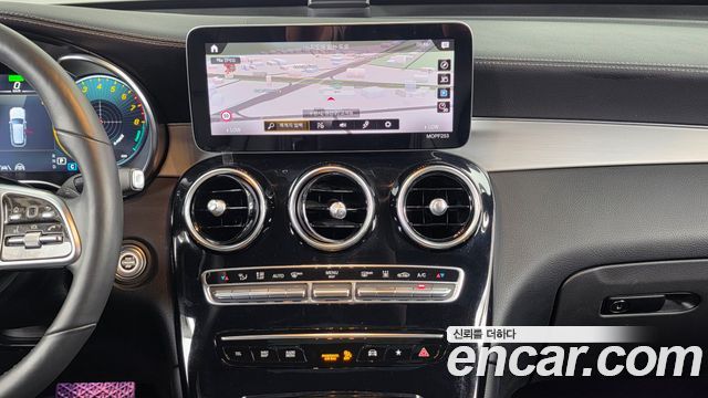 Mercedes-Benz GLC-Class 2021 — photo 20