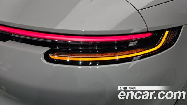 Porsche 911 2020 — photo 9