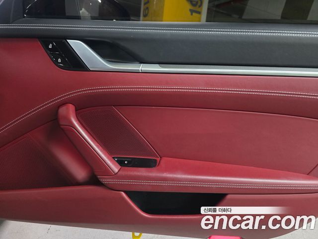 Porsche 911 2020 — photo 15