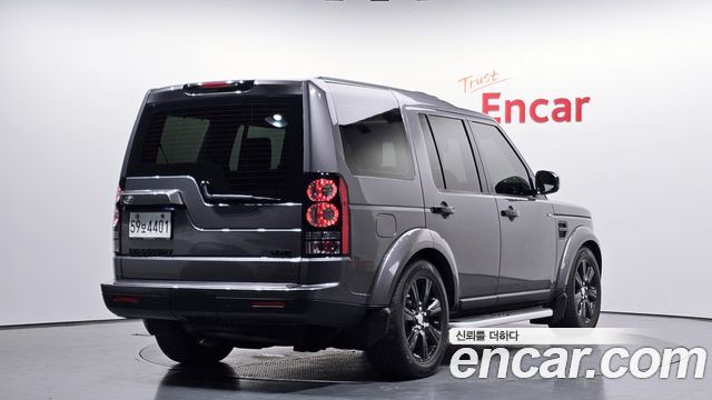 Land Rover Discovery 2015 — photo 2