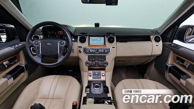 Land Rover Discovery 2015 — photo 7