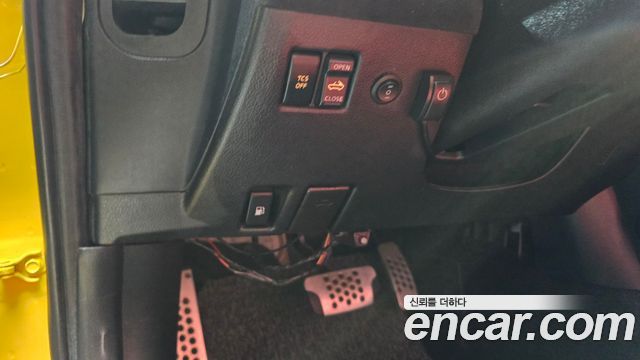 Nissan 350Z 2004 — photo 17