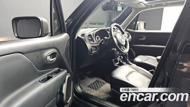 Jeep Renegade 2021 — photo 10