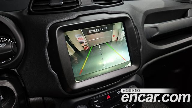 Jeep Renegade 2021 — photo 15