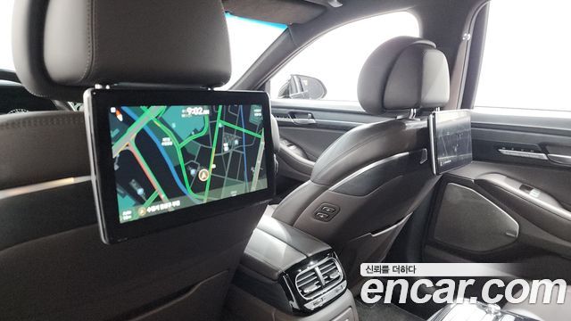 Genesis G90 2019 — photo 19