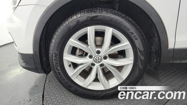 Volkswagen Tiguan 2020 — photo 5