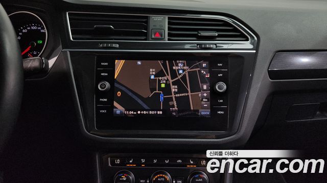 Volkswagen Tiguan 2020 — photo 18