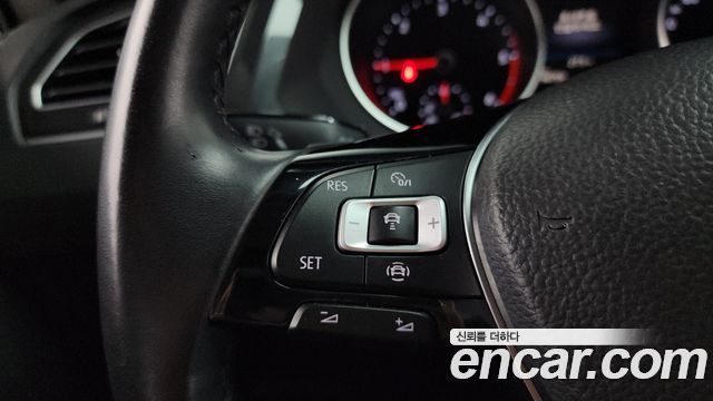 Volkswagen Tiguan 2020 — photo 22