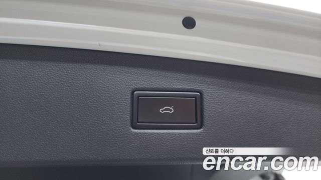 Volkswagen Tiguan 2020 — photo 23