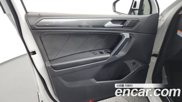 Volkswagen Tiguan 2020 — photo 14