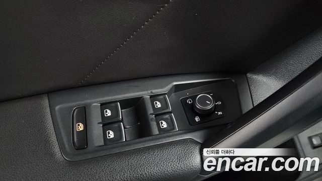 Volkswagen Tiguan 2020 — photo 30