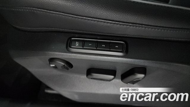 Volkswagen Tiguan 2020 — photo 31