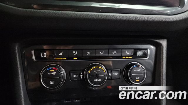 Volkswagen Tiguan 2020 — photo 32