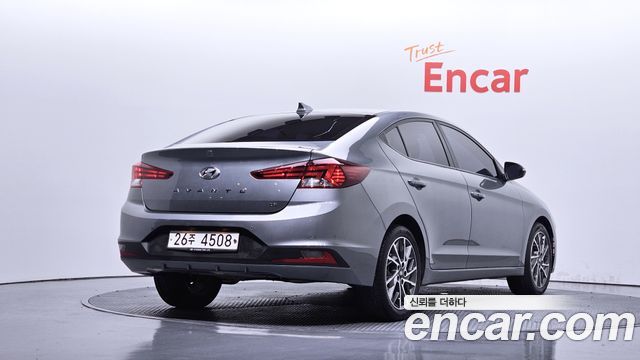 Hyundai AVANTE 2019 — photo 2