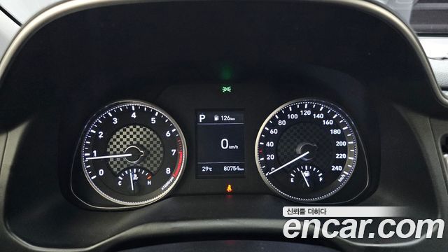 Hyundai AVANTE 2019 — photo 11