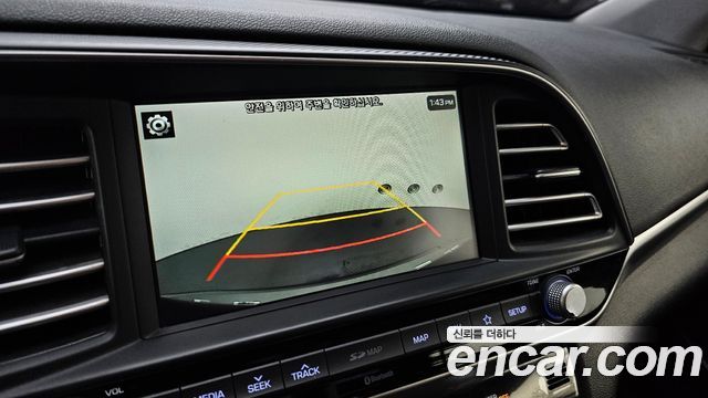 Hyundai AVANTE 2019 — photo 21