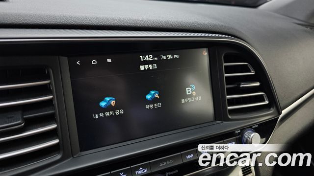Hyundai AVANTE 2019 — photo 22