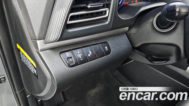 Hyundai AVANTE 2019 — photo 23