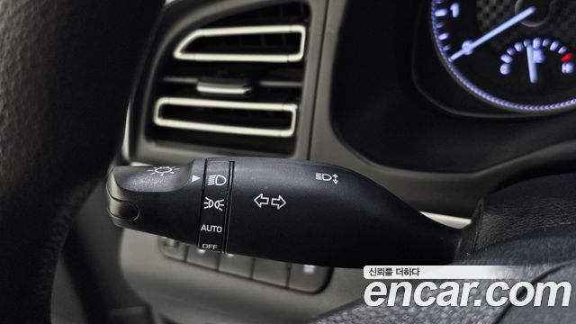 Hyundai AVANTE 2019 — photo 24