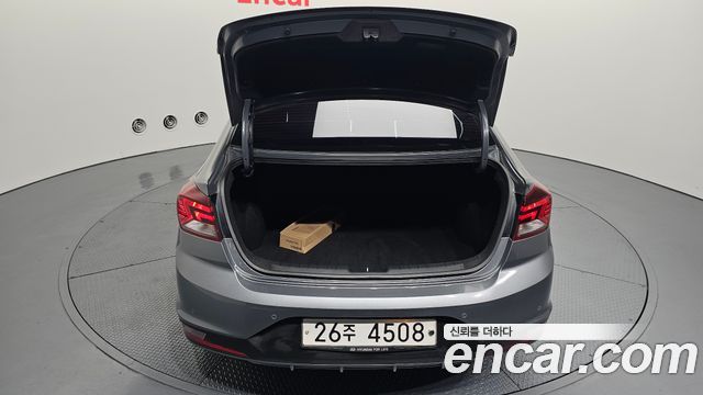 Hyundai AVANTE 2019 — photo 26
