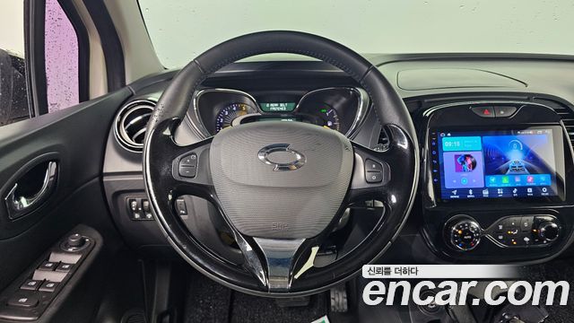 Renault Korea QM3 2015 — photo 12