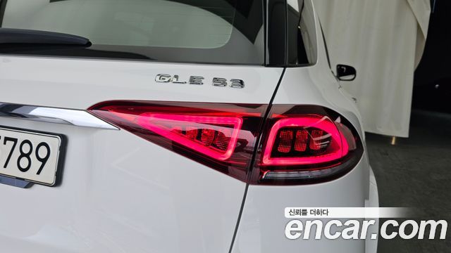 Mercedes-Benz GLE-Class 2020 — photo 9