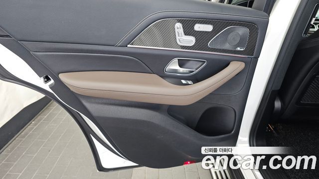 Mercedes-Benz GLE-Class 2020 — photo 15