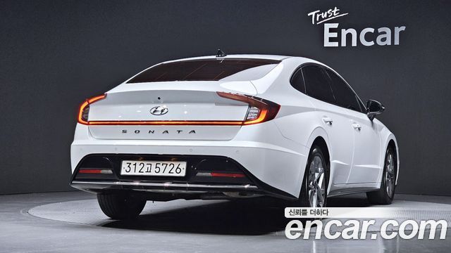Hyundai Sonata 2022 — photo 2