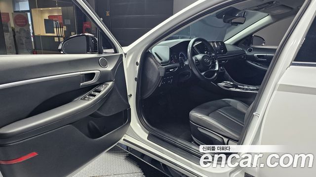 Hyundai Sonata 2022 — photo 13
