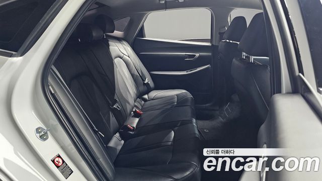 Hyundai Sonata 2022 — photo 18