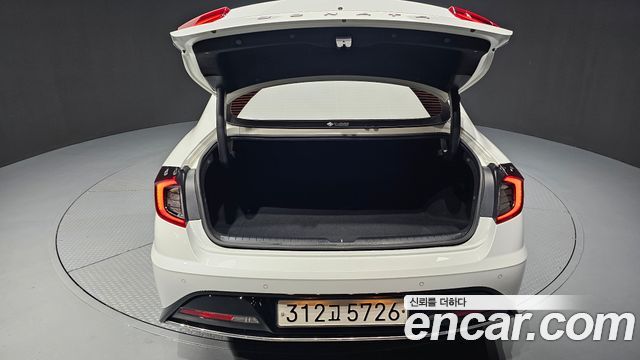 Hyundai Sonata 2022 — photo 26