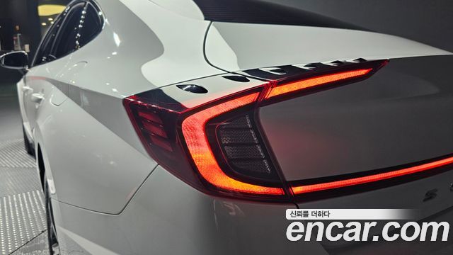 Hyundai Sonata 2022 — photo 9