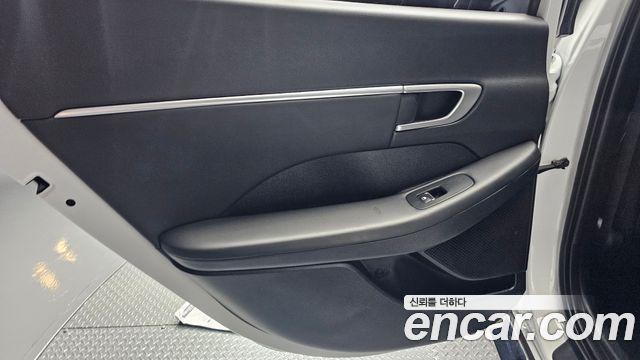 Hyundai Sonata 2022 — photo 15
