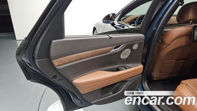 Genesis G80 2022 — photo 13