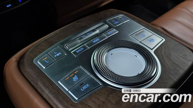 Genesis G80 2022 — photo 28
