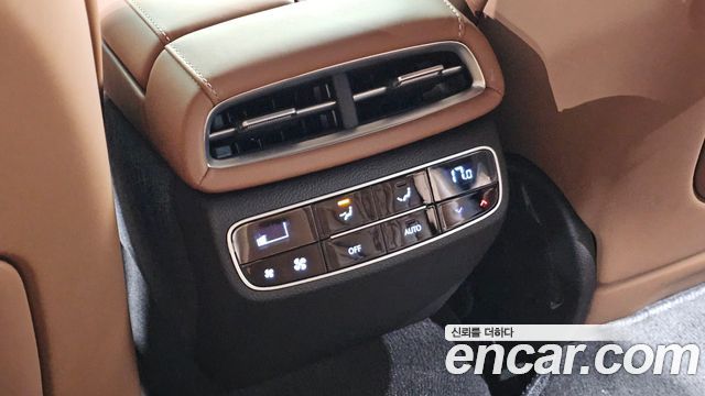 Genesis G80 2022 — photo 29